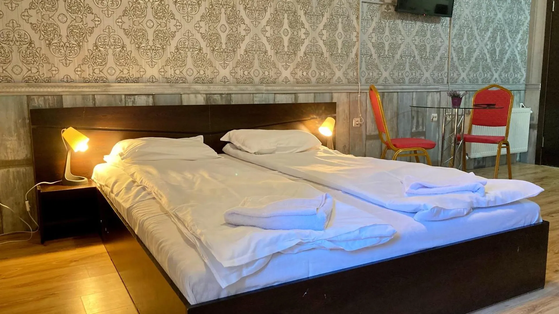 Polaris Inn Apartments 반스코