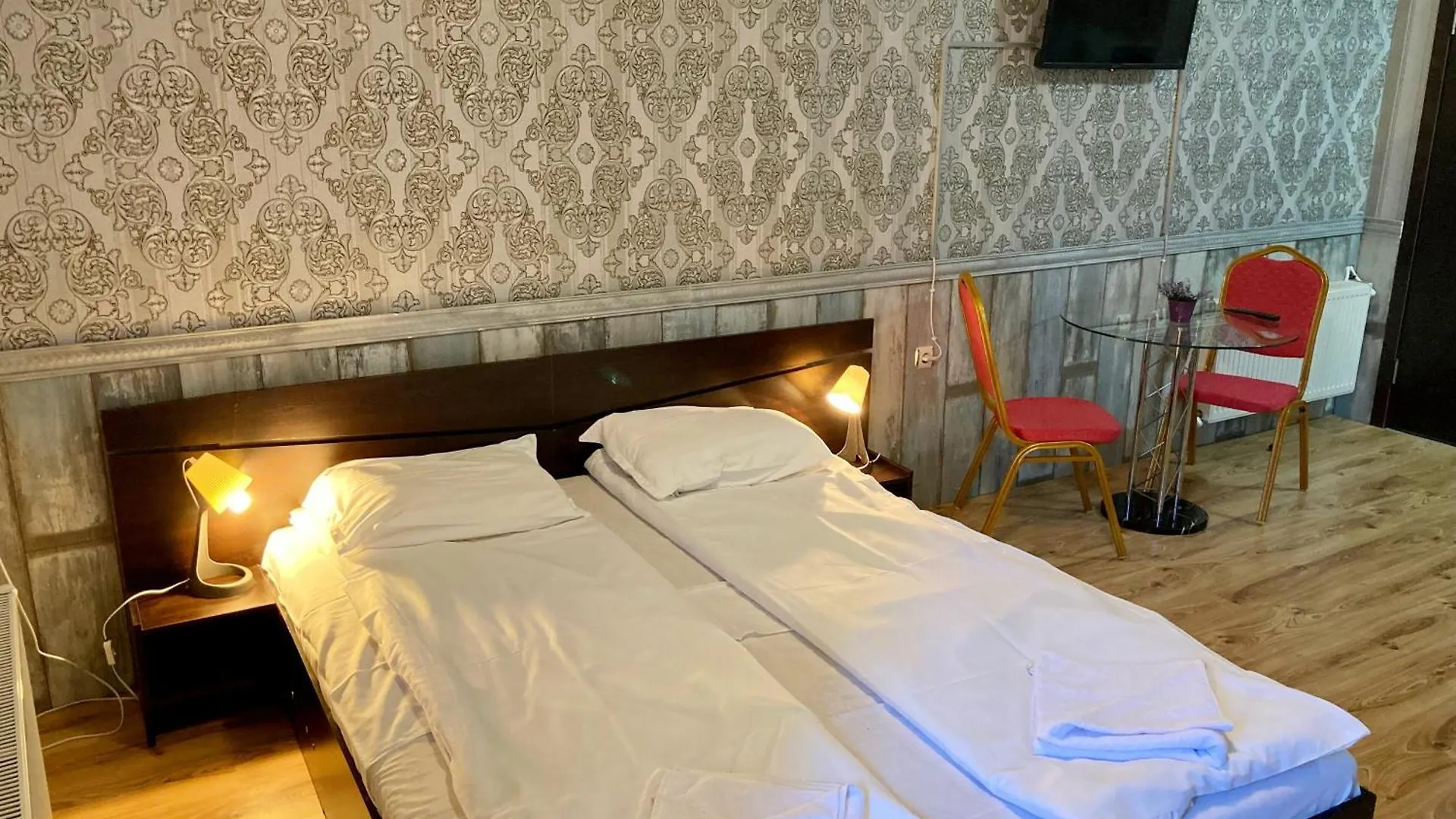 Polaris Inn Apartments 반스코