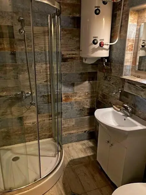 Polaris Inn Apartments 반스코
