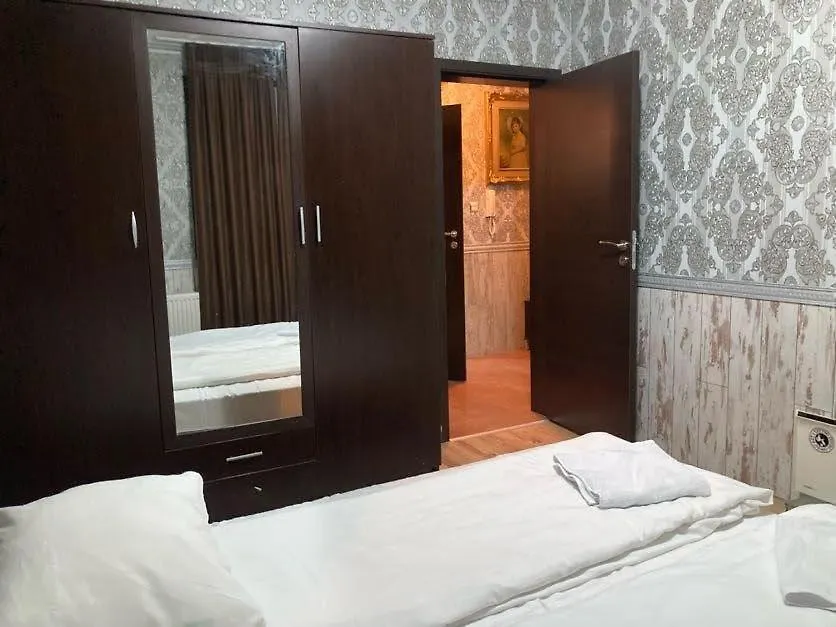 Polaris Inn Apartments 반스코