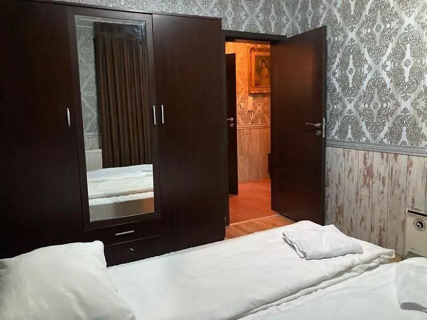 Polaris Inn Apartments 반스코